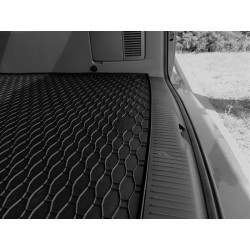 Vaňa do kufra VOLKSWAGEN T5 (2003-2015) gumená