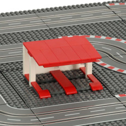 Závodní dráha pro policejní auta 64x64cm