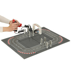 Závodní dráha pro policejní auta 51x38,5cm