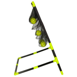 Obratnostní hra s házením míčku na cíl