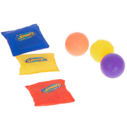 Hod na cíl pomocí dovednostní hry Bag Darts