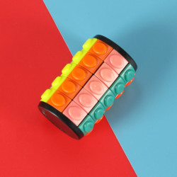 Logická hádanka s rotačním válcem M