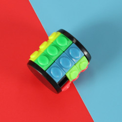 Logická hádanka s otočným válcem S